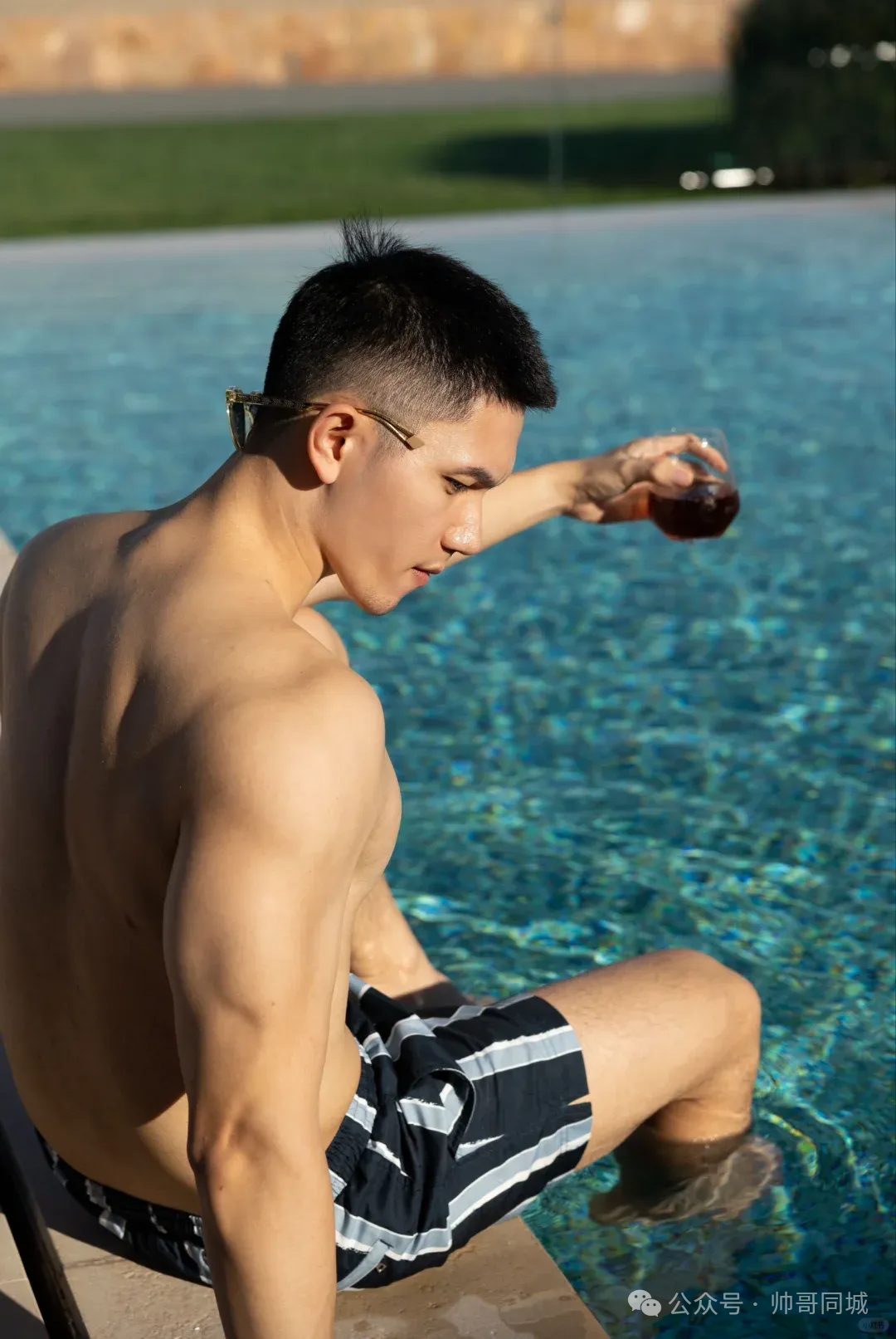 广东爷们化身时尚博主超帅男菩萨！