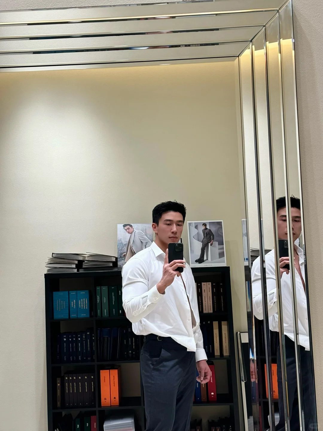 金陵 F4 肌肉男同框斗地主比帅，网友直呼：都让让，我要上桌！