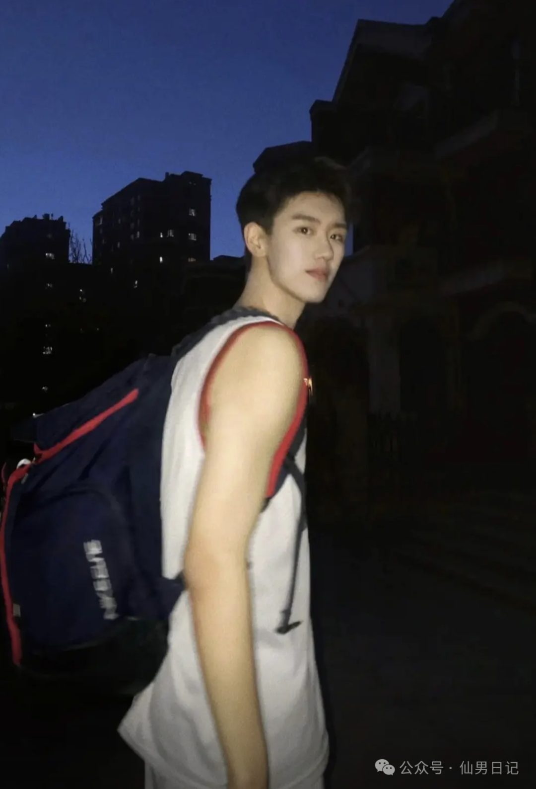 那个 192cm 人夫感帅哥被我找到了……