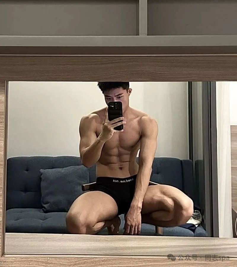 187cm 寸头大鼻子体育生酒店自拍