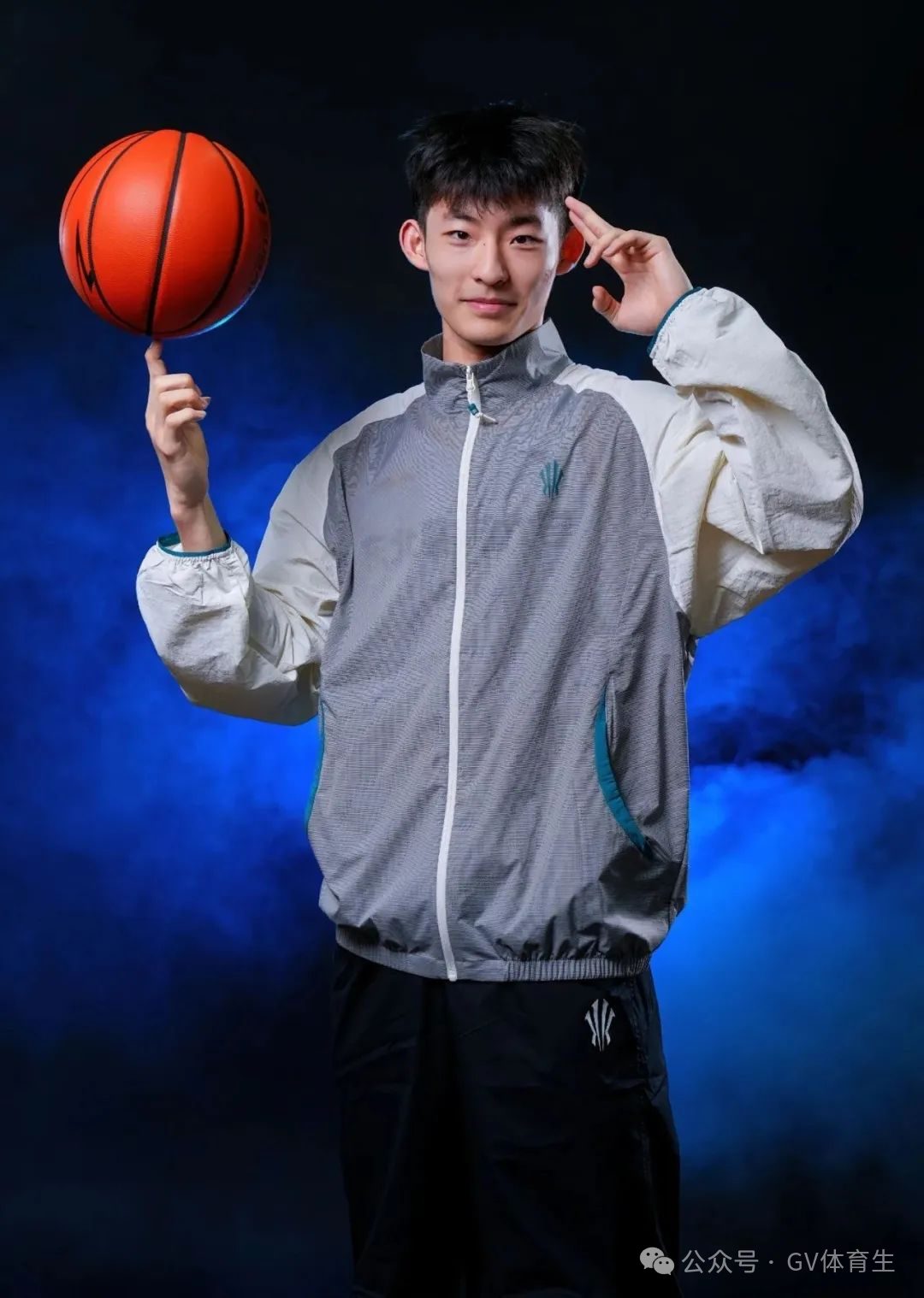182cm 篮球体育生被男记者采访过程！