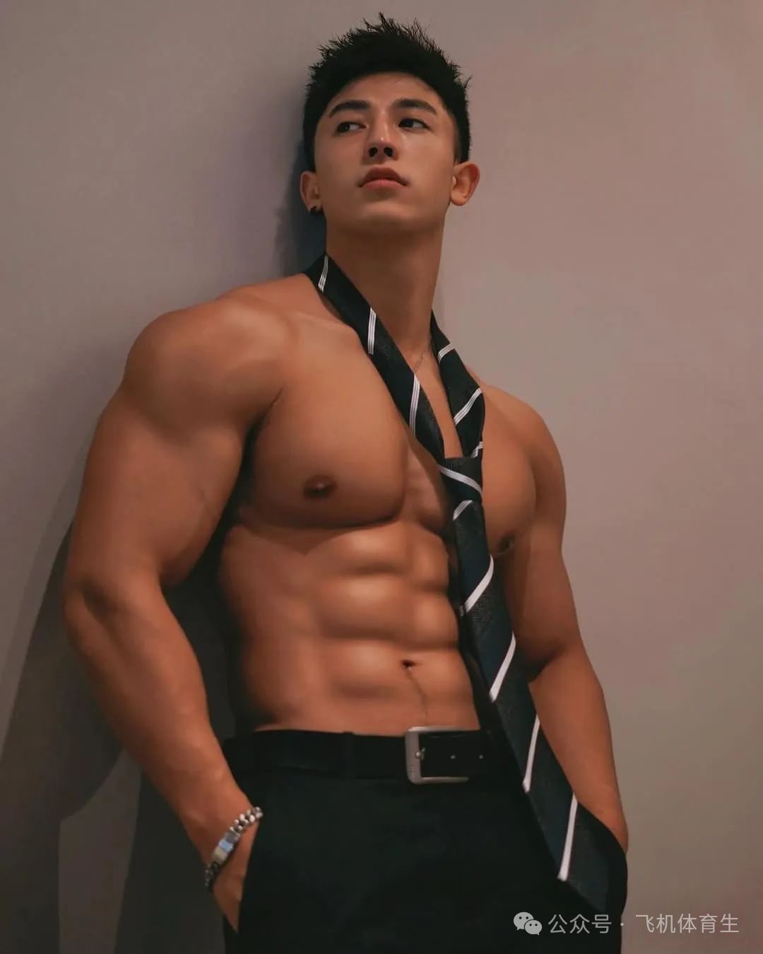 重庆 185CM 超大胸肌体育生