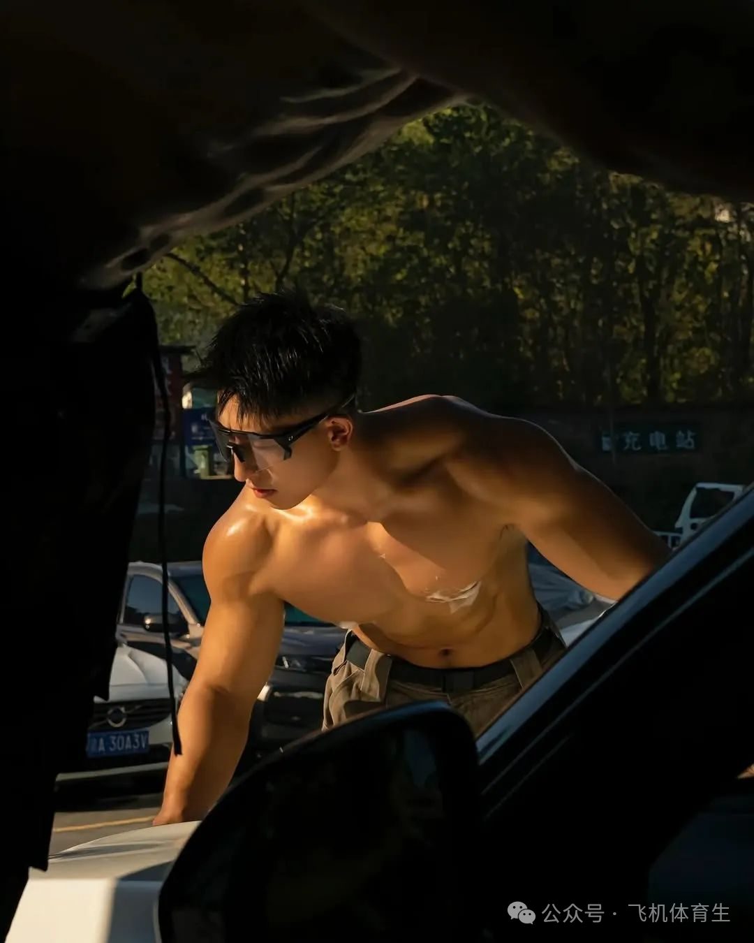 重庆 185CM 超大胸肌体育生