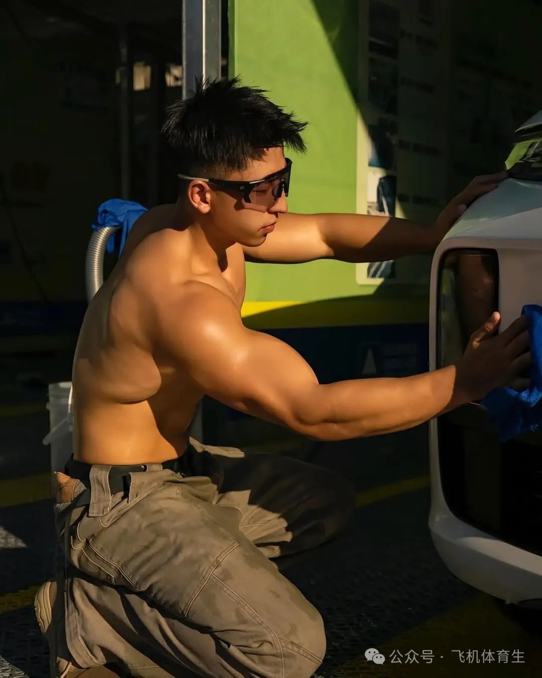 重庆 185CM 超大胸肌体育生