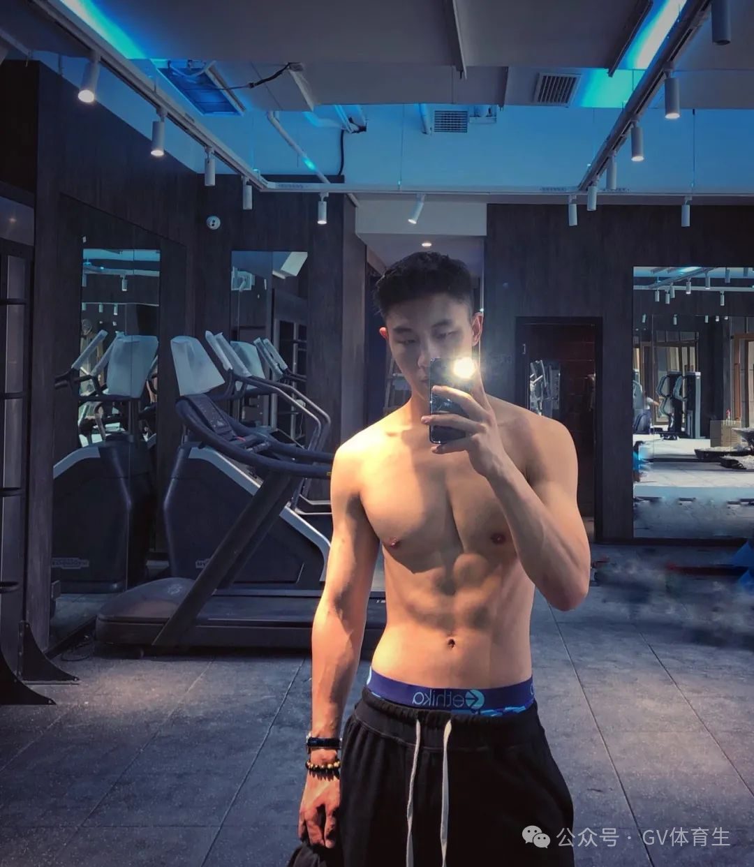 宝藏 GV 体育生，182cm 大长腿男孩