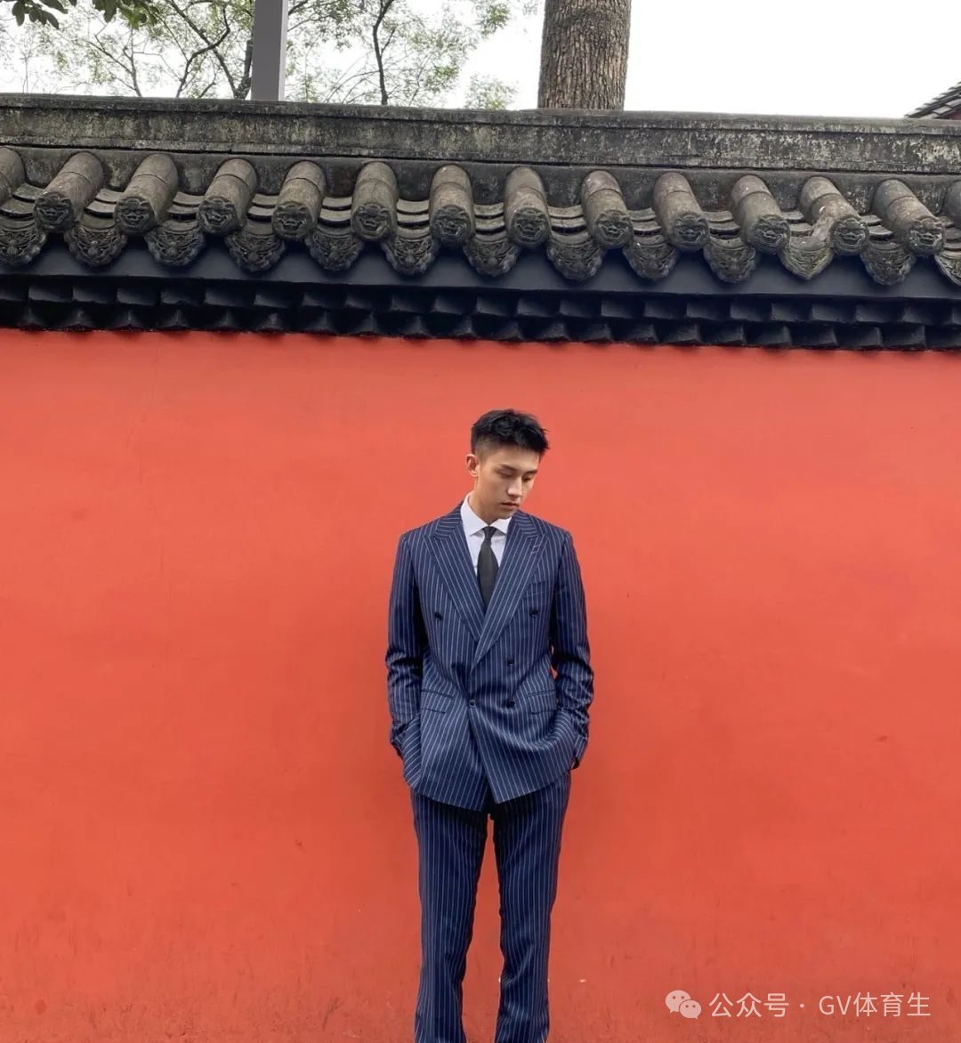 宝藏 GV 体育生，182cm 大长腿男孩