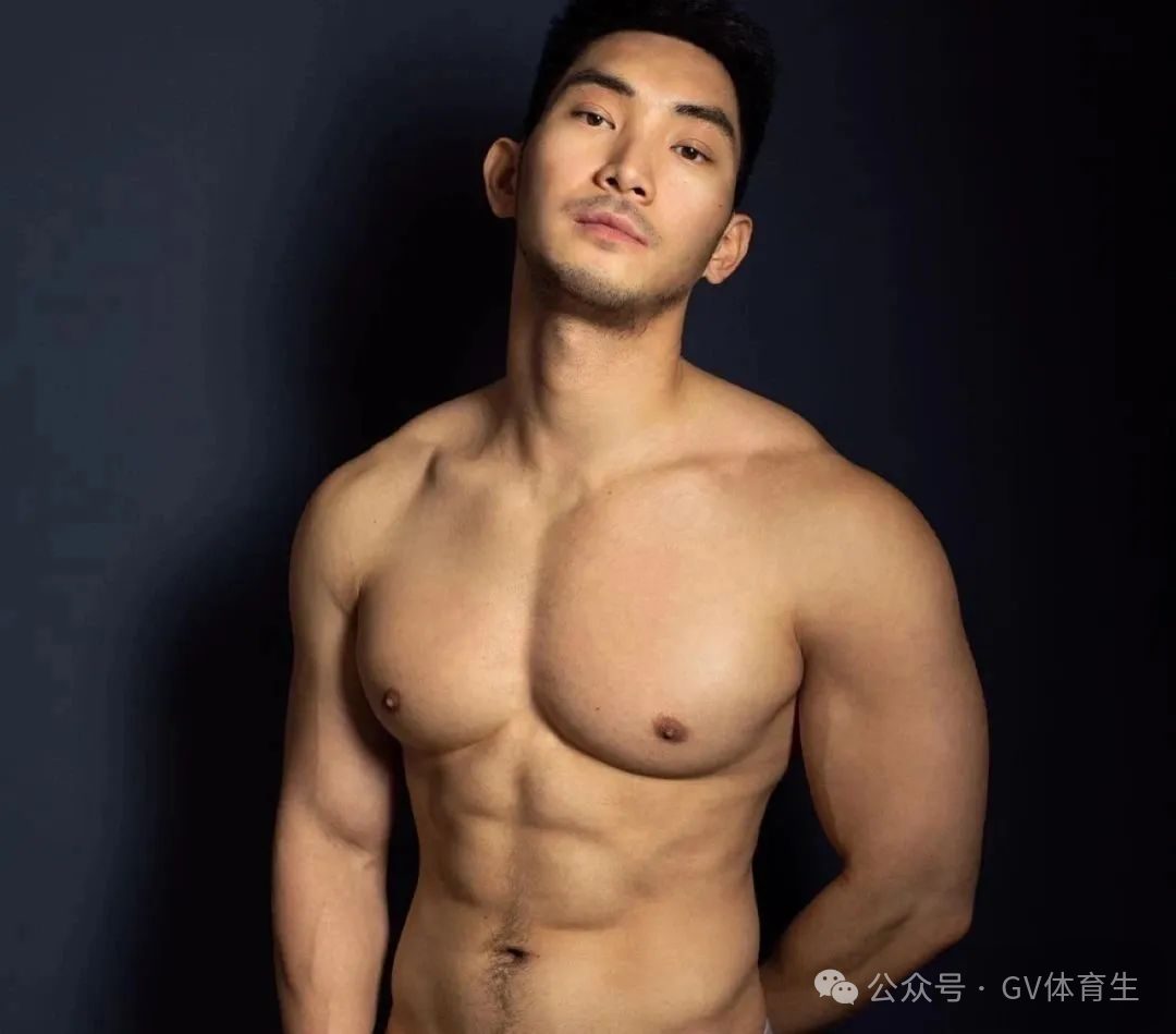 GV 男神包晗 Eric，30+ 的他现在怎么样了？