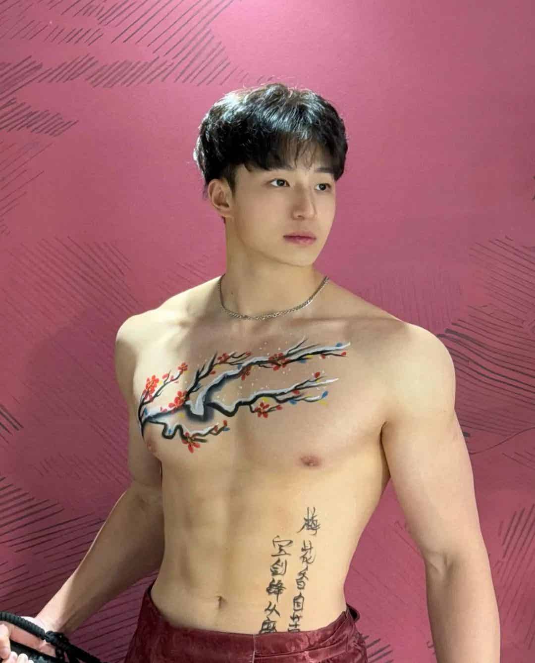 185cm 大四体育生肌肉男友兼职男模 185cm 大四体育生肌肉男友兼职男模