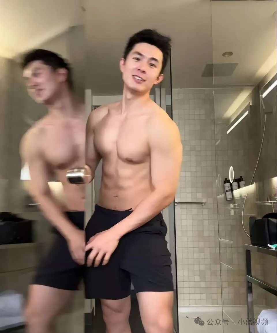 正式封妃：和苹果 CEO 库克合影的网红博主火了！