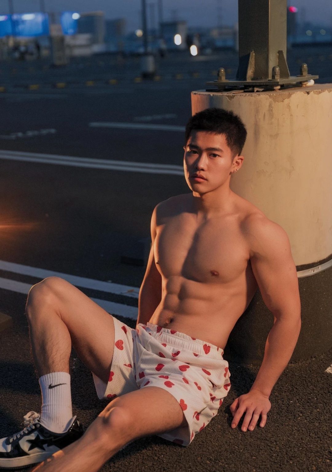 183cm 浙江黑皮健身网红，长腰腹肌帅爆了
