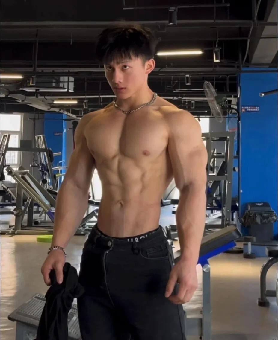 190cm 河北双开门健身帅哥