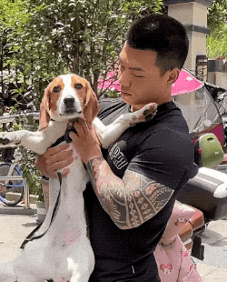 寸头猛男玩纯欲风！浙江教练花臂杀疯推特 网友：这是我能免费看的？