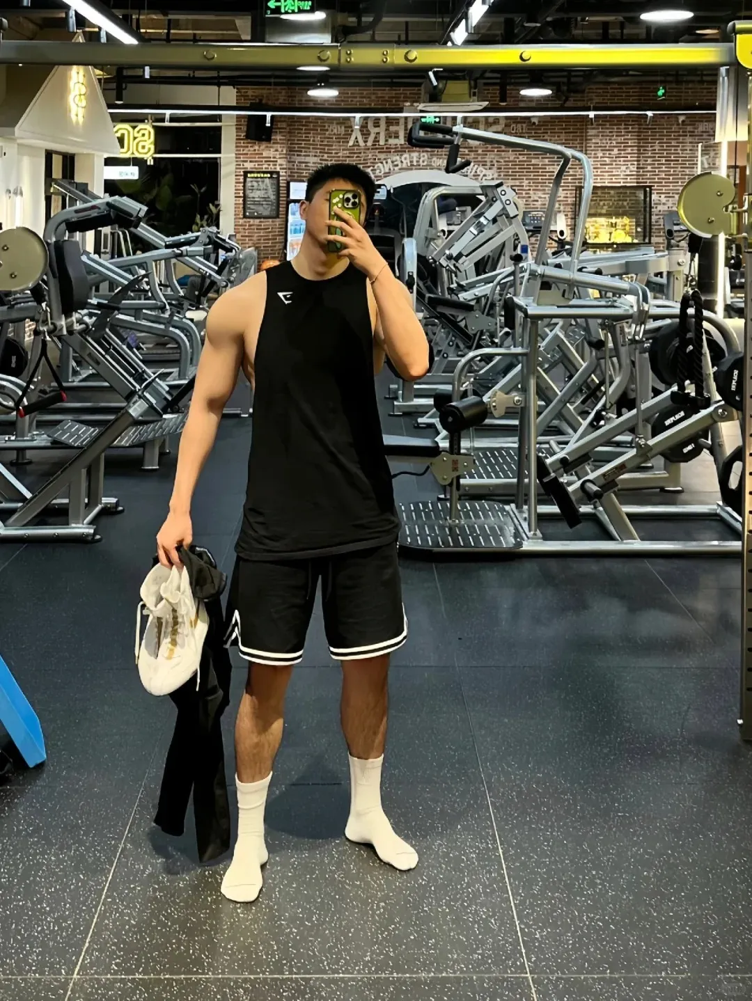 实力宠粉！颜值不输小鲜肉，前大厂健身男神颜值身材双绝杀