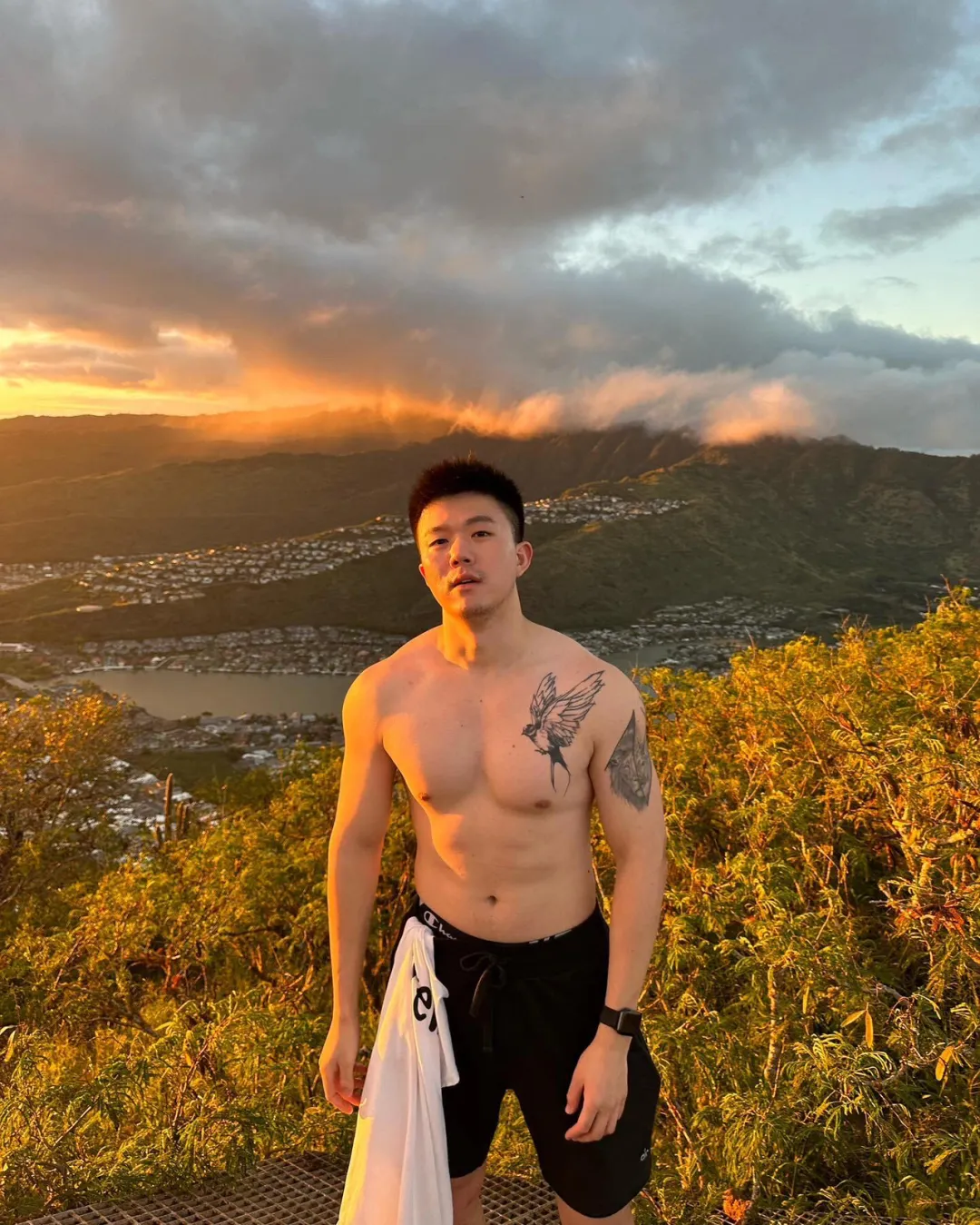 在美国工作的江苏运动博主，雪地大秀肌肉身材，网友直呼海外必吃榜