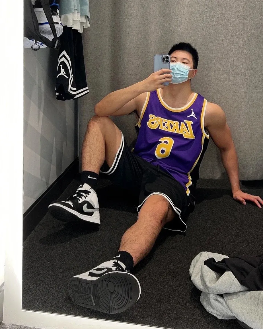 实力宠粉！颜值不输小鲜肉，前大厂健身男神颜值身材双绝杀