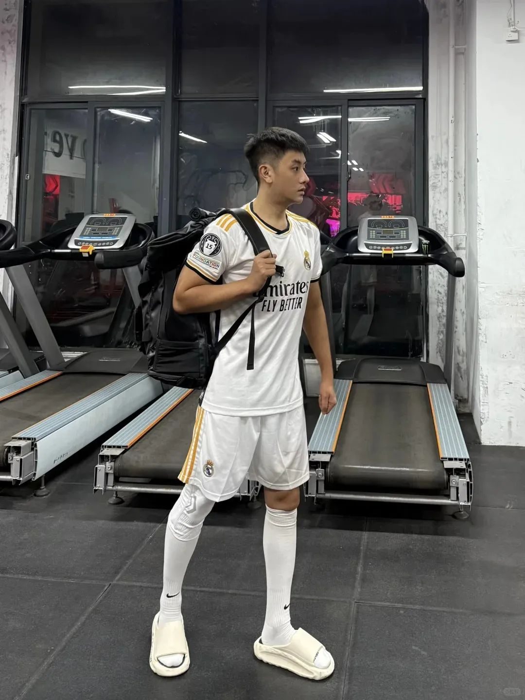 185cm 体育生 肌肉 运动男孩 可以做你男朋友吗