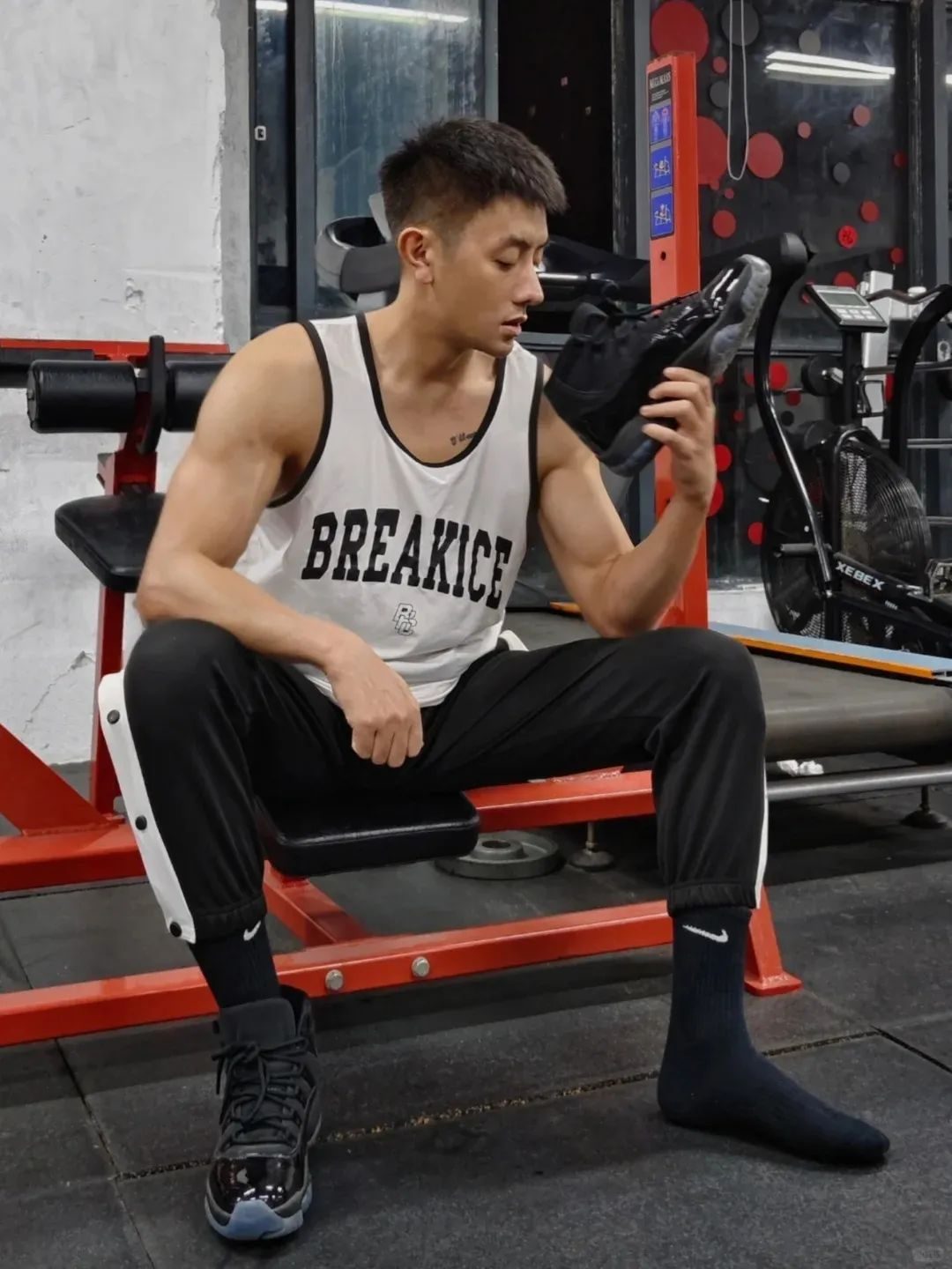 185cm 体育生 肌肉 运动男孩 可以做你男朋友吗