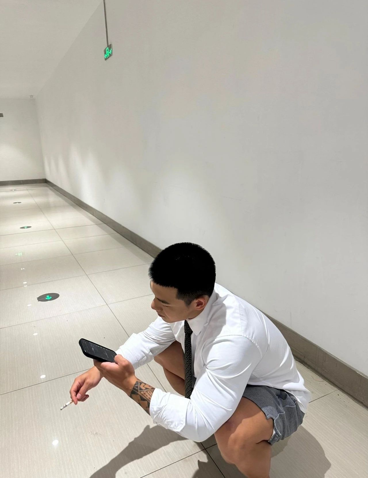 浙江寸头直男教练拍全见版推特写真 X 上爆红！你看了吗？