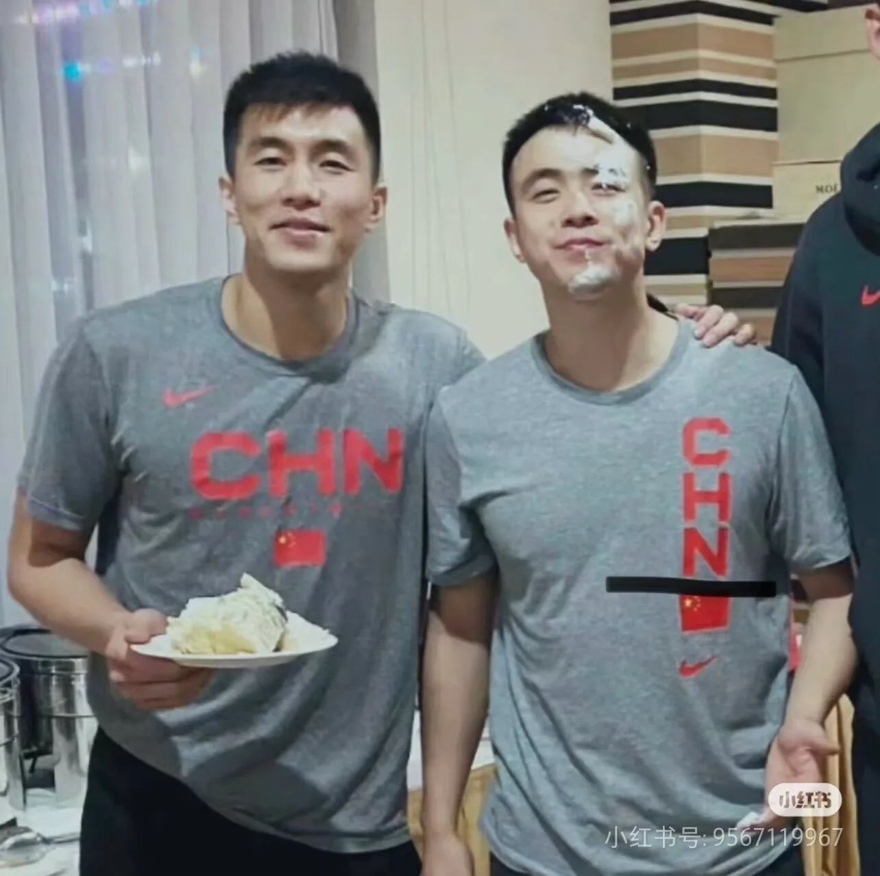 篮球体育生赵继伟郭艾伦贴脸热吻？直男和兄弟亲一下，怎么了~