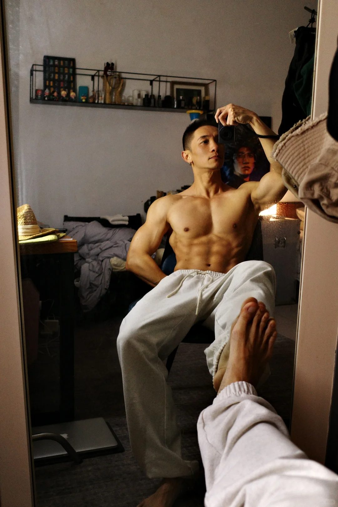 他今年 38 岁了，这样自拍你敢信吗？