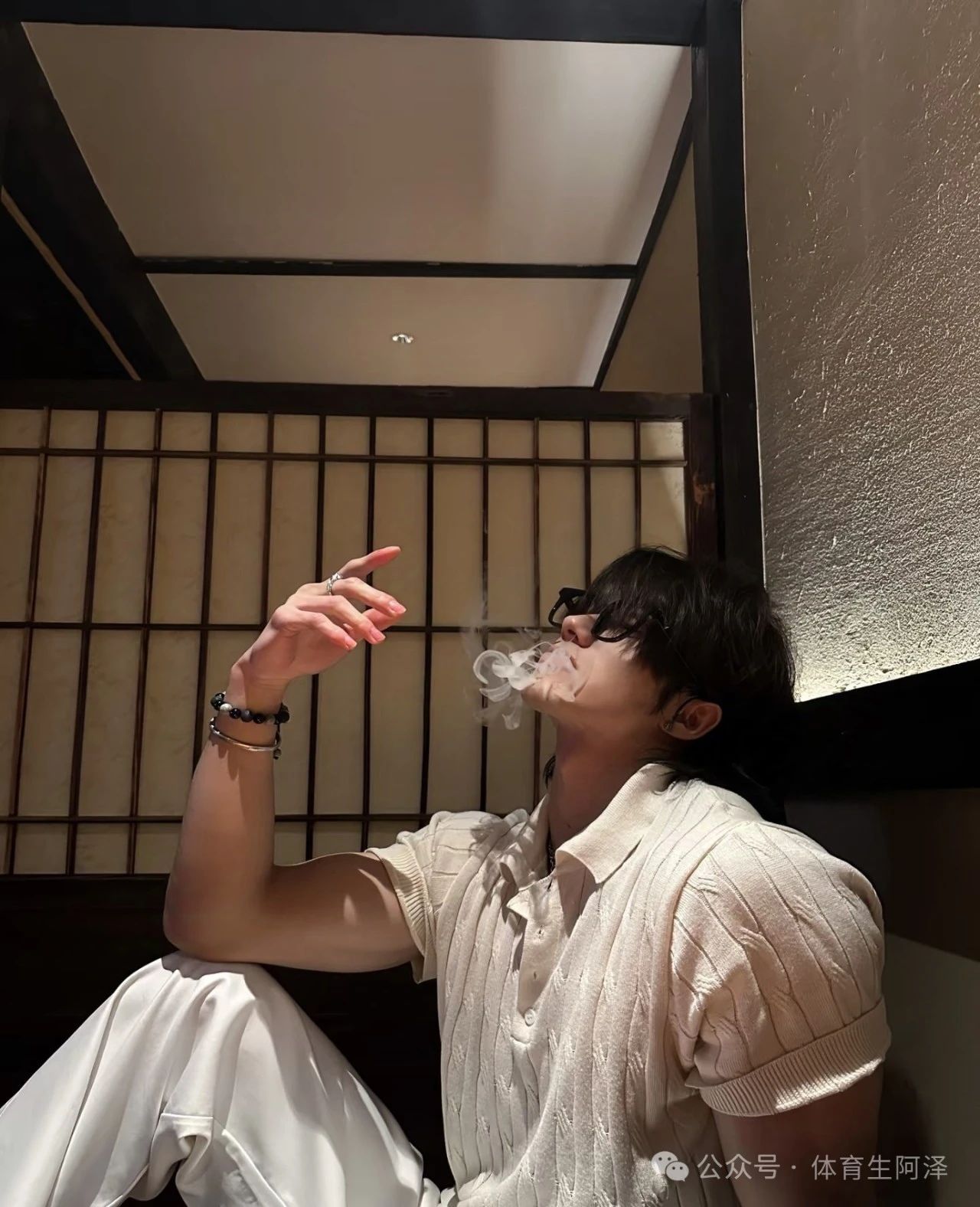 黑皮体育生男模互攻，双 1 情侣是种什么体验.....