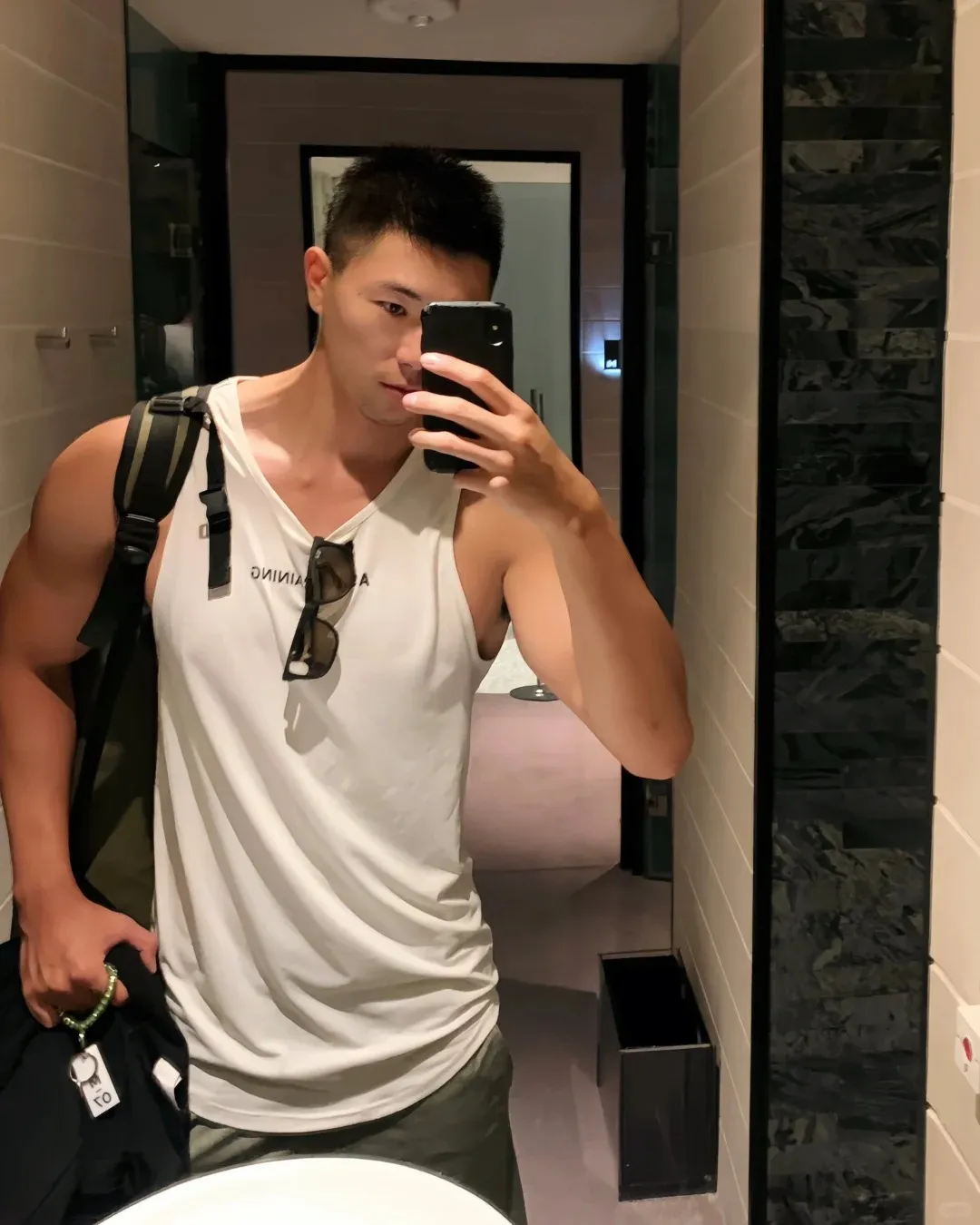 实力宠粉！颜值不输小鲜肉，前大厂健身男神颜值身材双绝杀