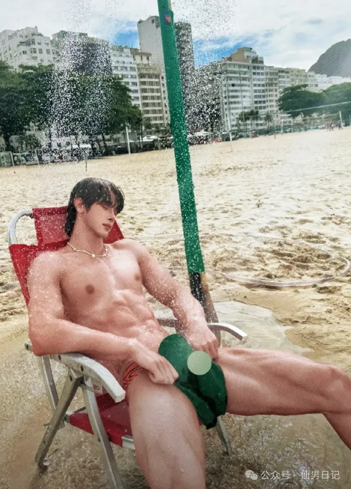 00 后帅哥靠腹肌疯狂斩男……