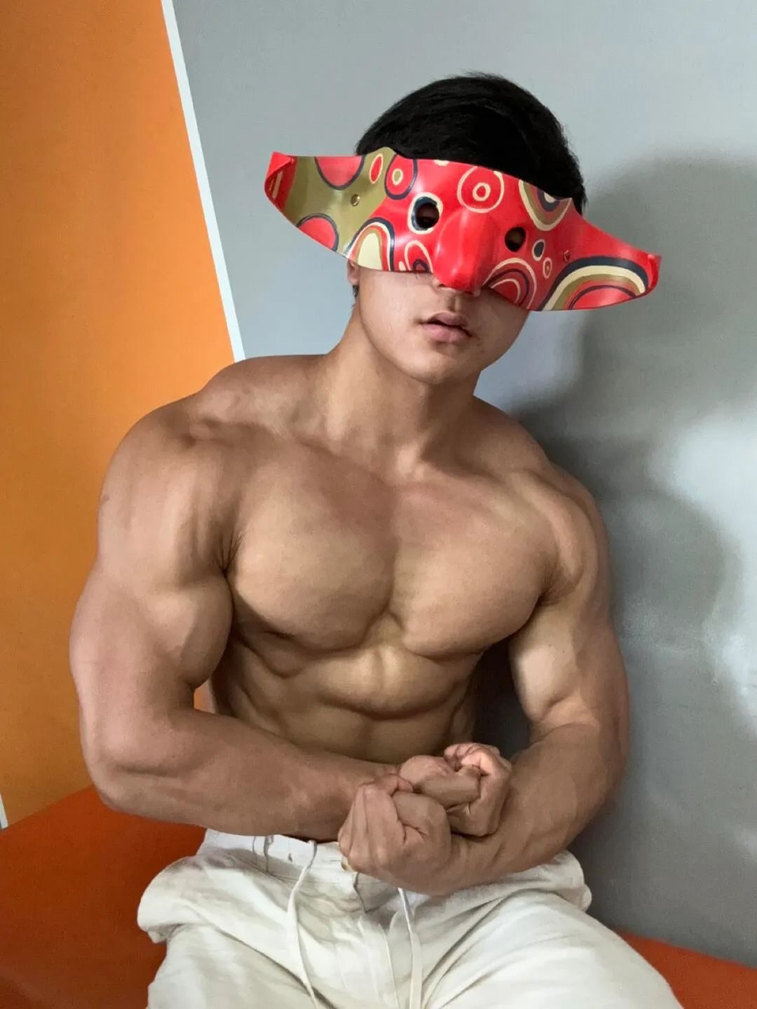 又有网红直男教练!推特自愿被采访视频高达 40 分钟… 又有网红直男教练!推特自愿被采访视频高达 40 分钟…