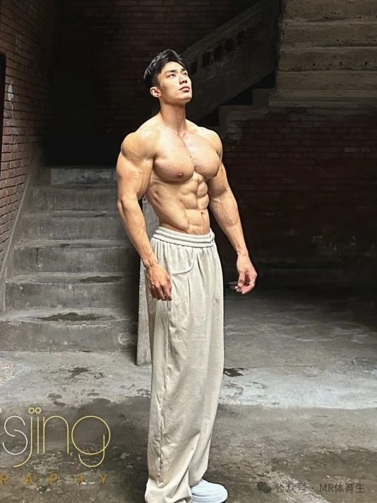 陕西 184cm 健美天花板肌肉男，时尚摄影大片欣赏