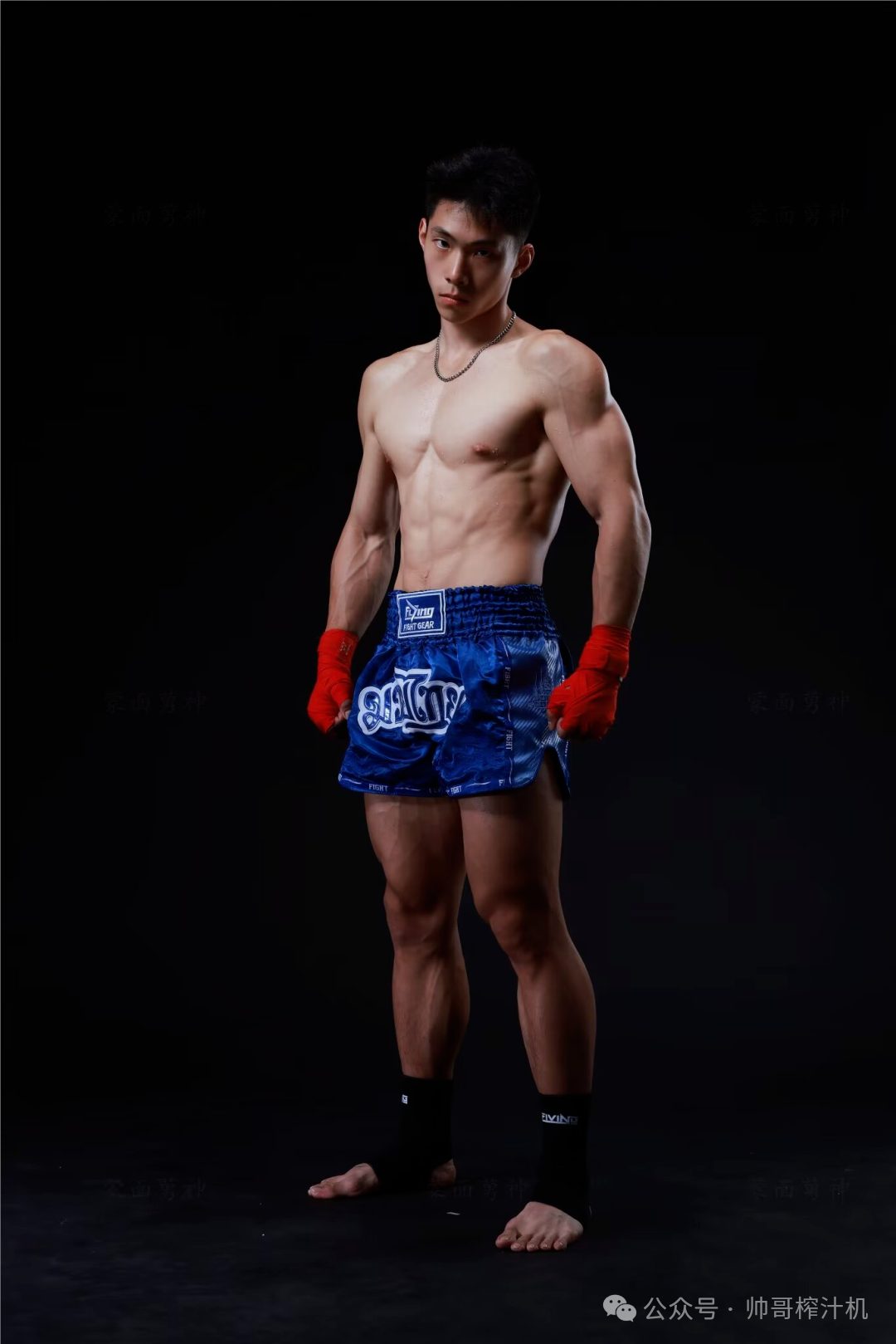 肌肉教练篮球体育生，少年感性感爆棚