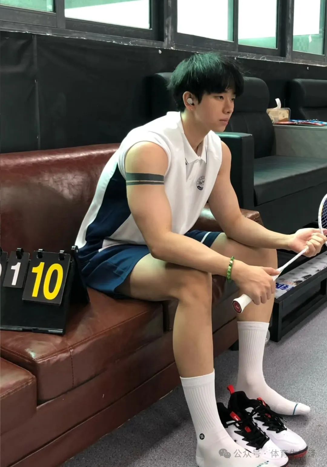 山东体院校草双 1 猛攻，188cm 黑皮男大到底有多猛.....