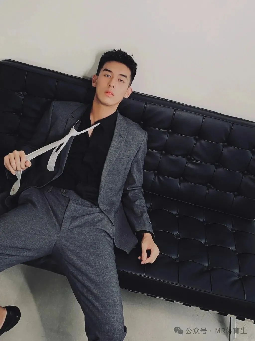 183cm 广州阳光帅气男模，精致薄肌身材又纯又欲惹人爱