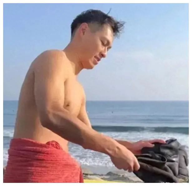 杨佑宁疑似走光，新名字“梅川内酷”！