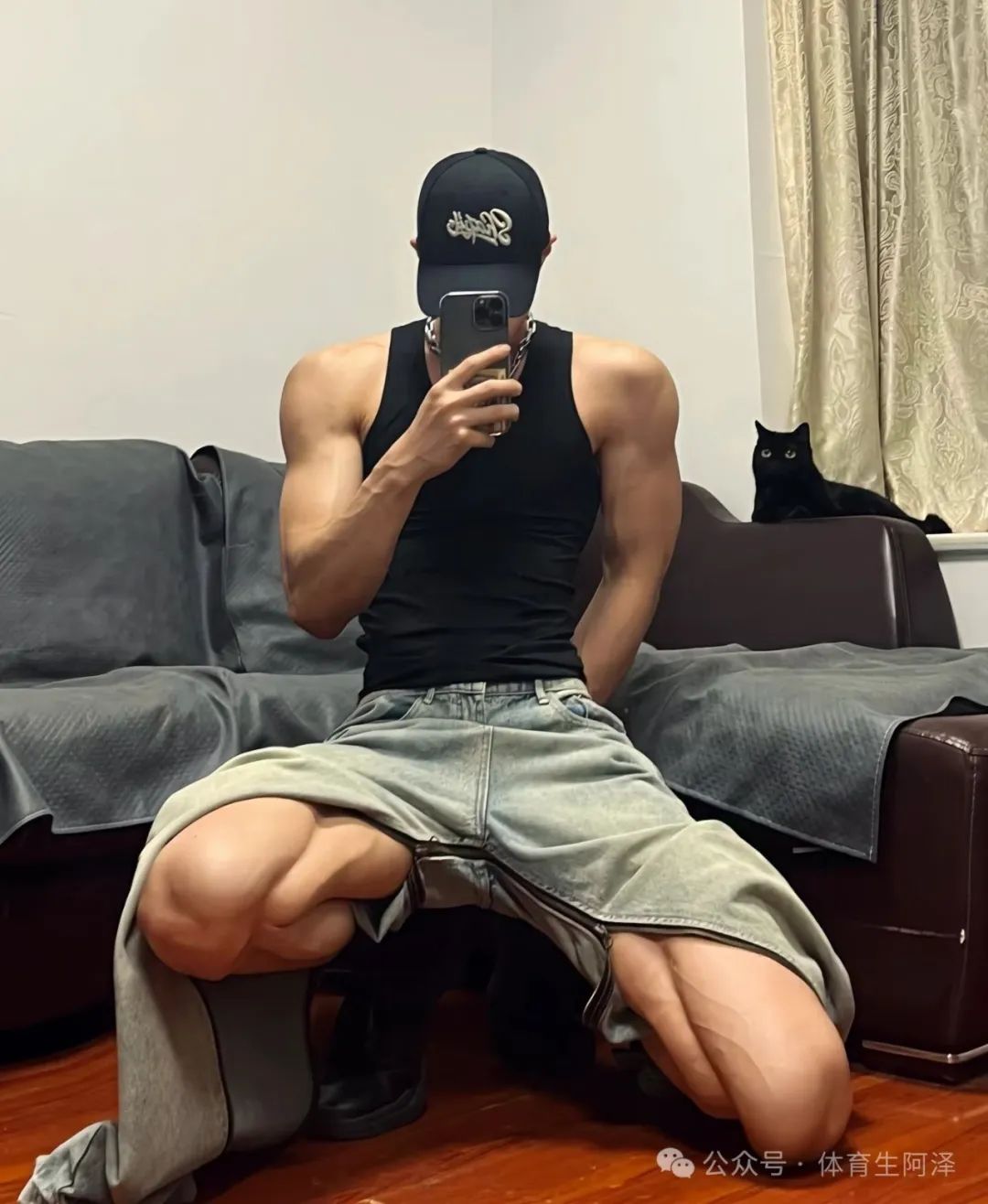 山东体院黑皮高弹体育生，人形打桩机，1s 属性满满.......