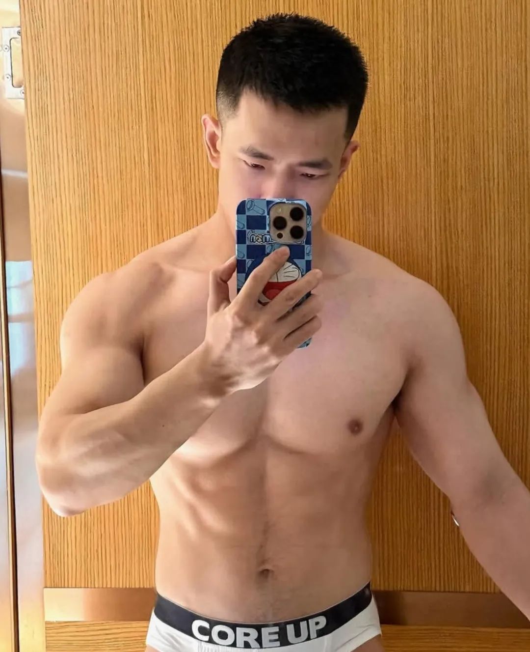 2025 男生别乱剪发型，建议试试这 3 款造型，阳光又帅气！