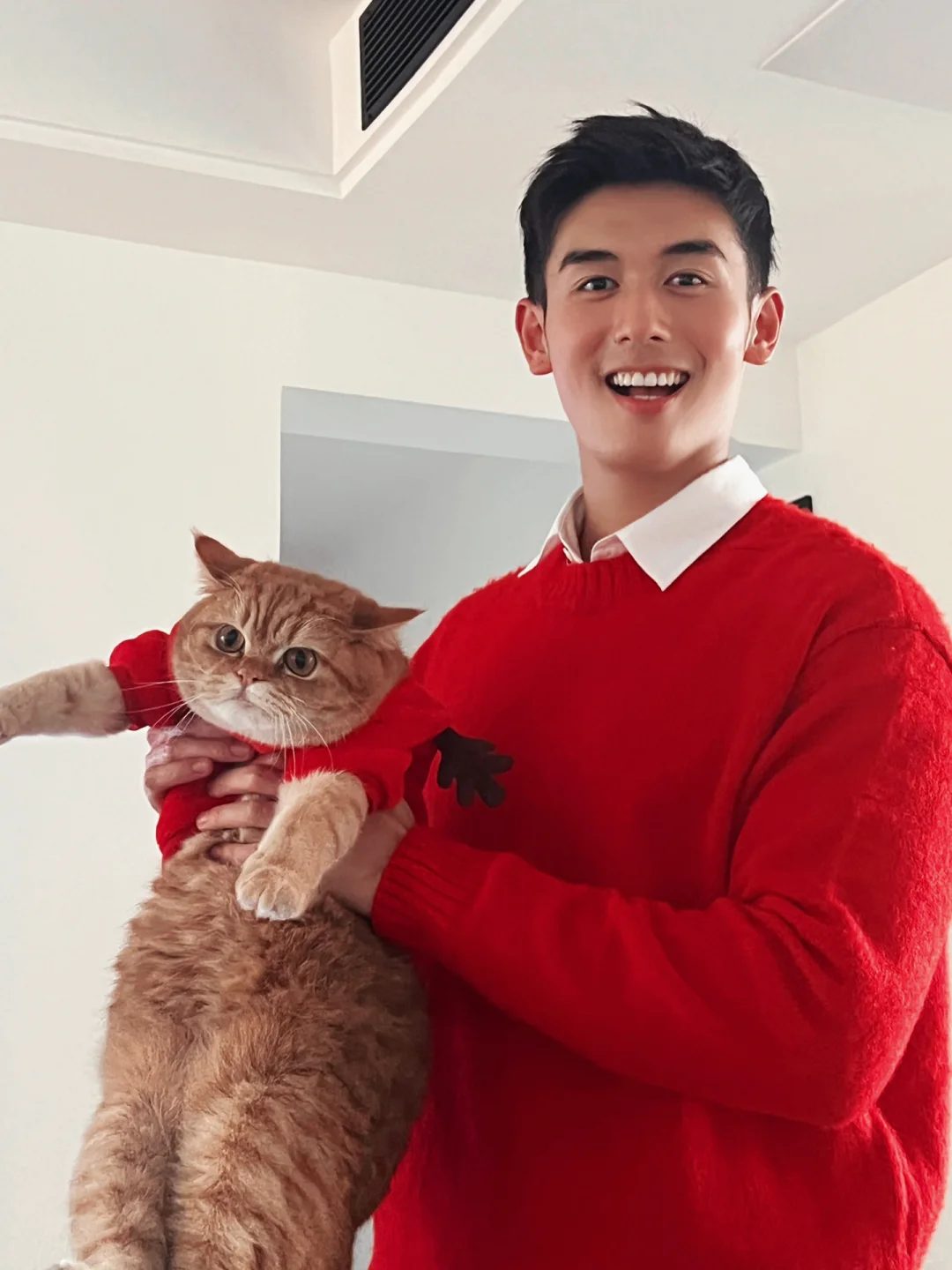 182cm 音乐剧型男的治愈系笑容合集曝光，这颜值简直是犯规级别!