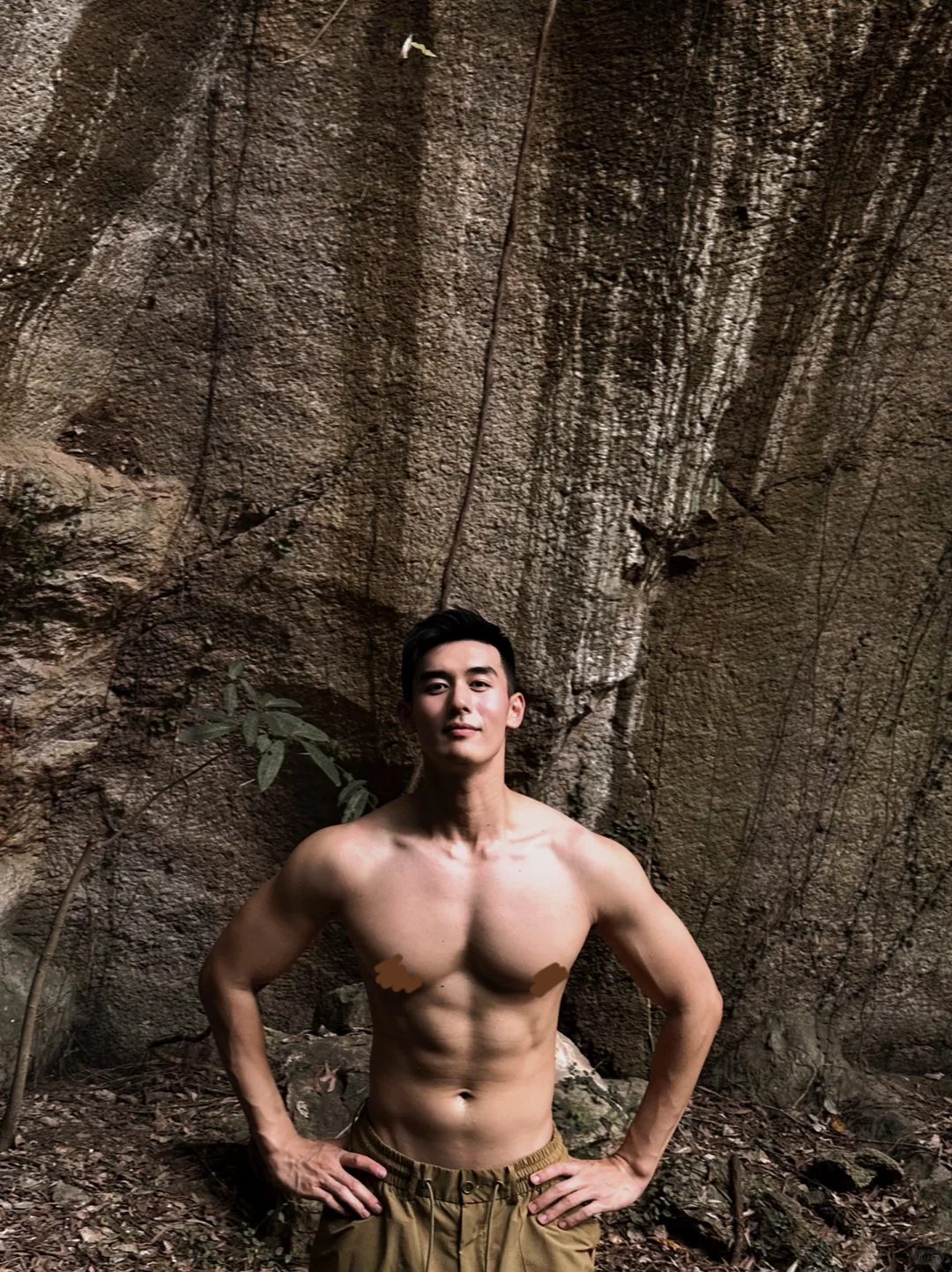 182cm 音乐剧型男的治愈系笑容合集曝光，这颜值简直是犯规级别!