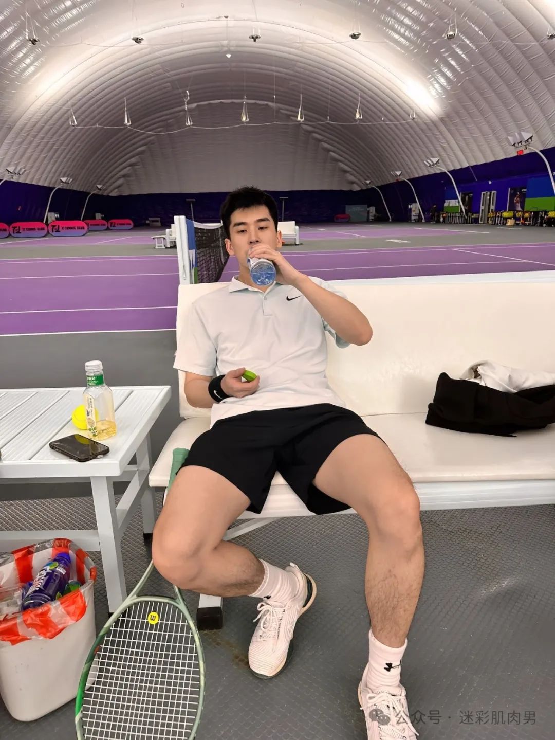 183CM 长腿男岔太开长的真好看！太 MAN 了好帅哦！