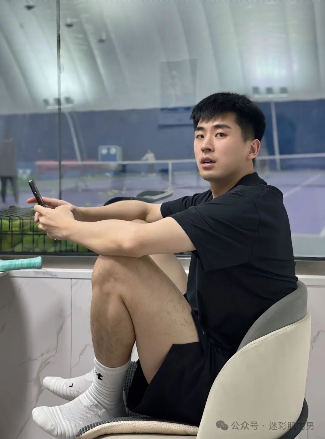 183CM 长腿男岔太开长的真好看！太 MAN 了好帅哦！