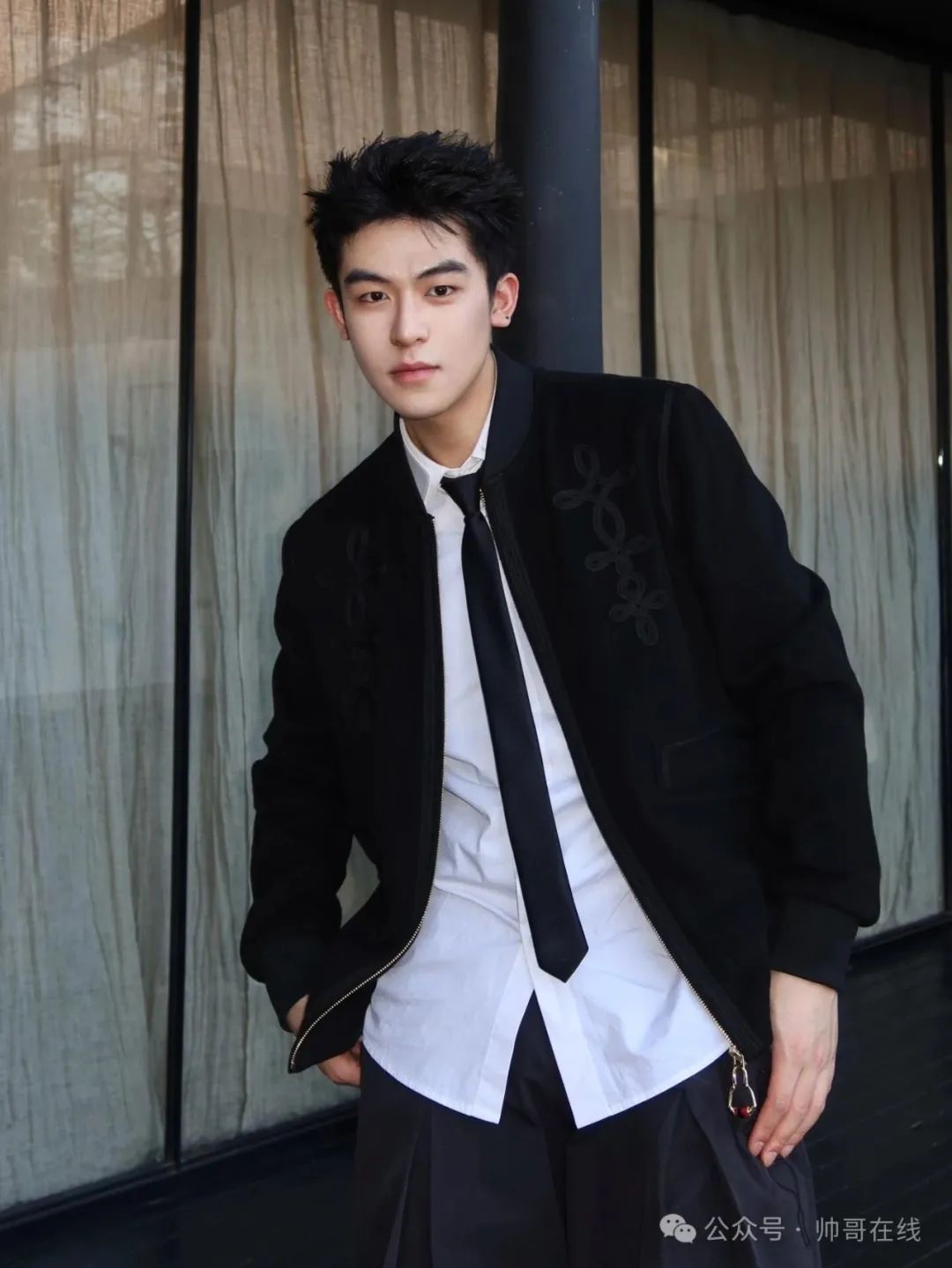 阳光小鲜肉帅哥，治愈系太可爱了!