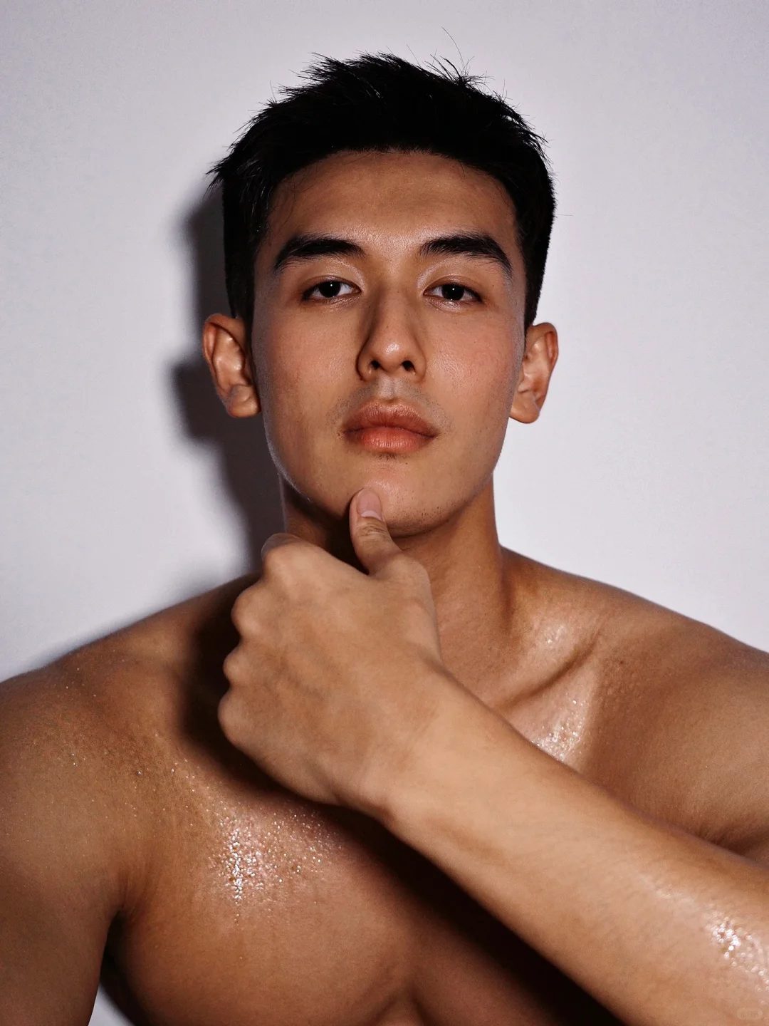 182cm 音乐剧型男的治愈系笑容合集曝光，这颜值简直是犯规级别!