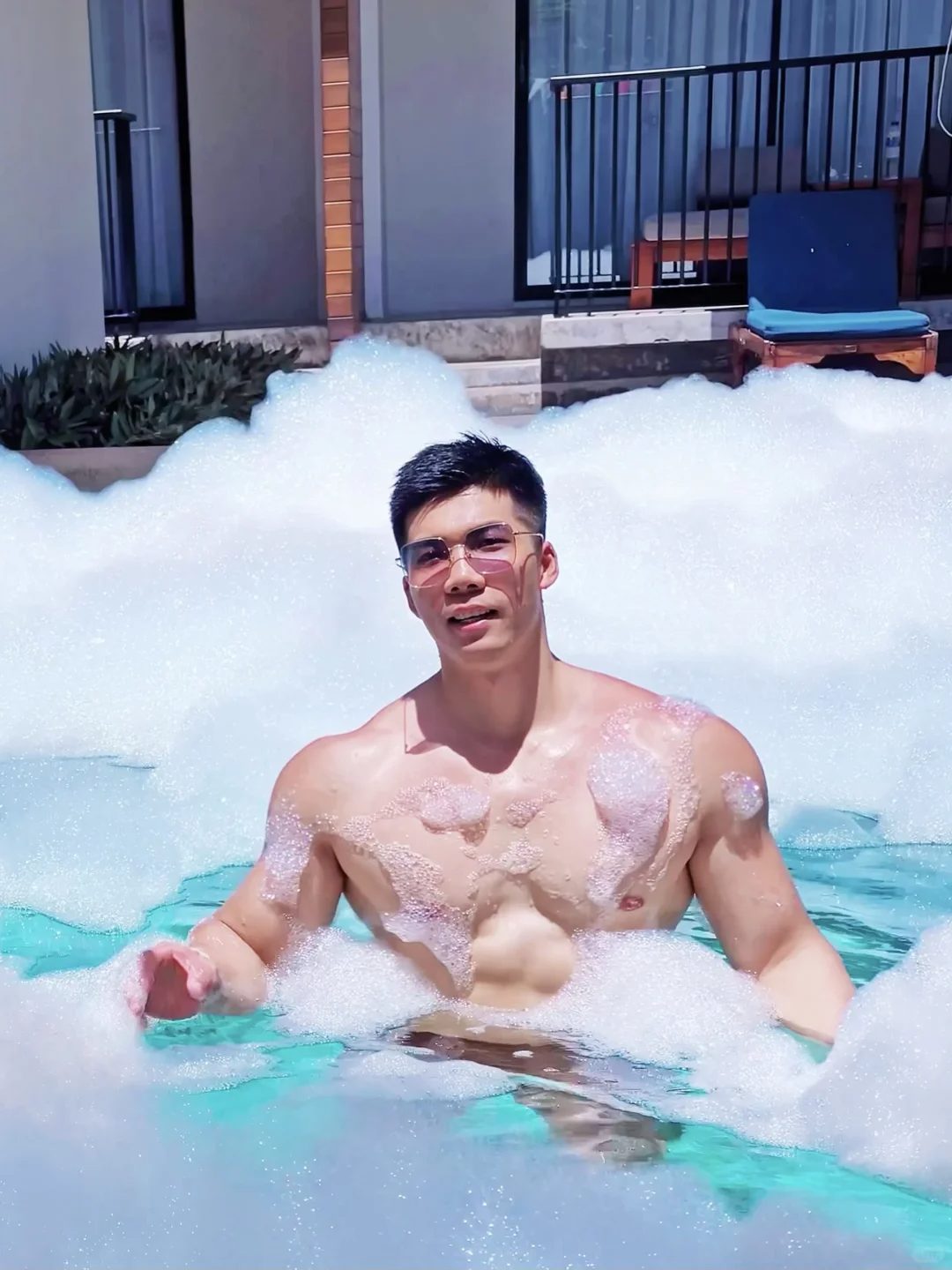浙江黑皮战神肌肉刷屏，这身材是真实存在的吗？！