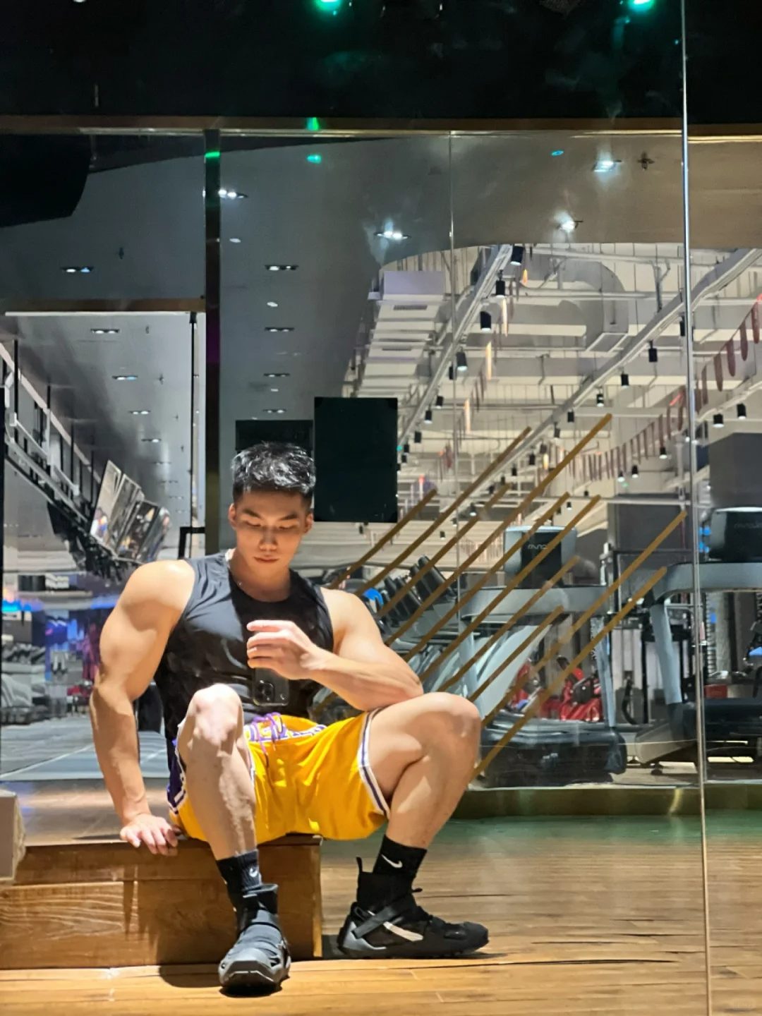 浙江黑皮战神肌肉刷屏,这身材是真实存在的吗?! 浙江黑皮战神肌肉刷屏,这身材是真实存在的吗?!