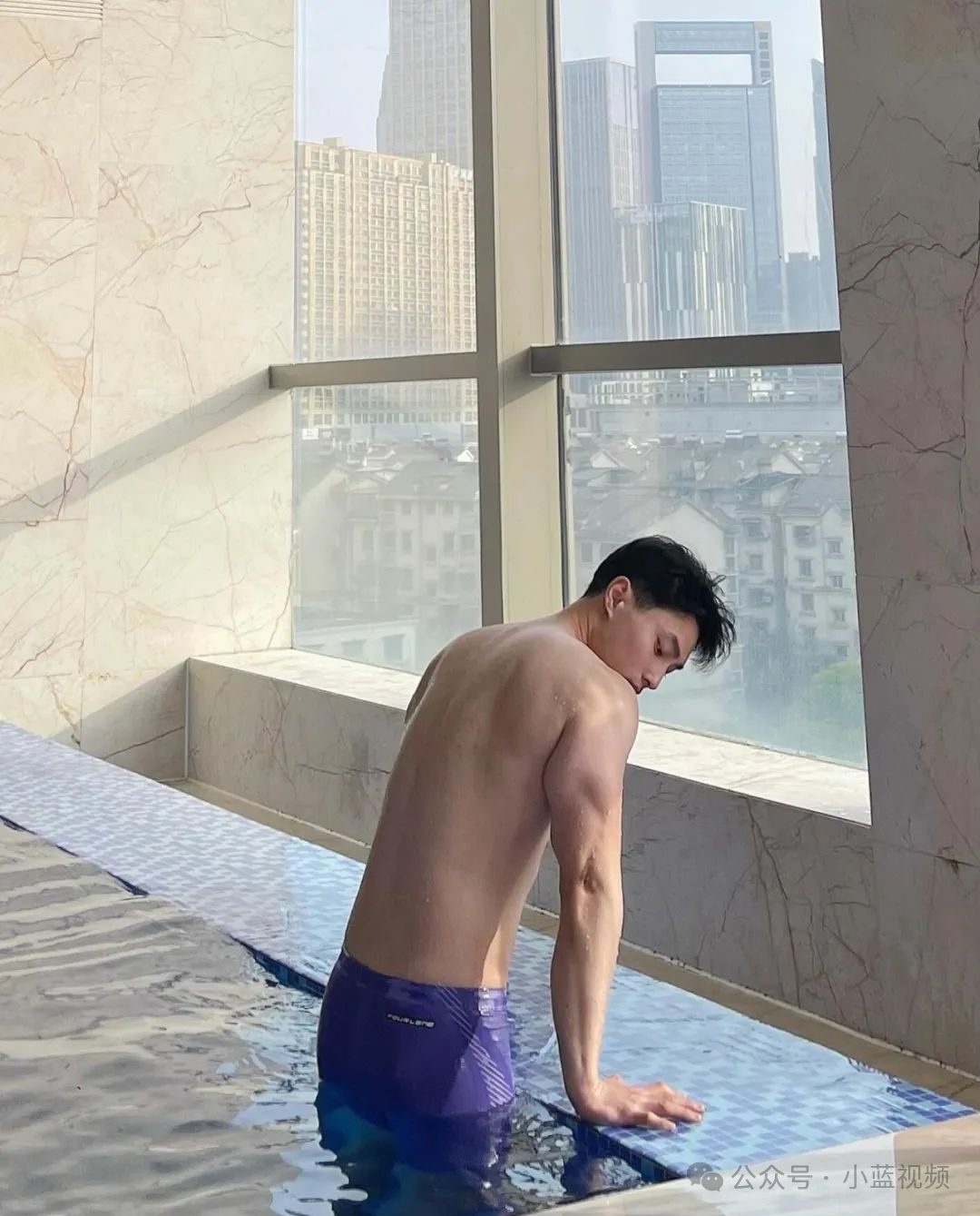 182cm 江西翘 P 游泳健身教练 182cm 江西翘 P 游泳健身教练