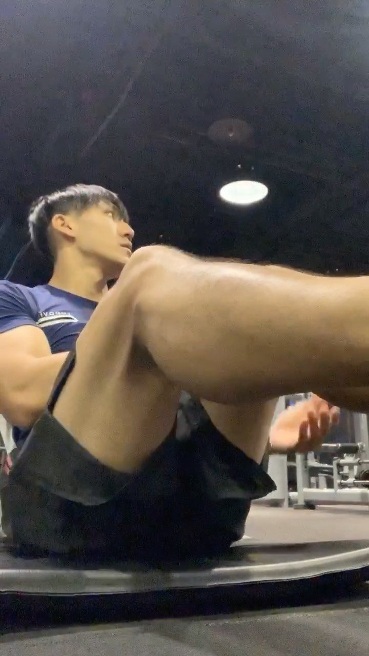 187cm 皮划艇猛男赛场湿身照流出！这肌肉线条谁看了不迷糊