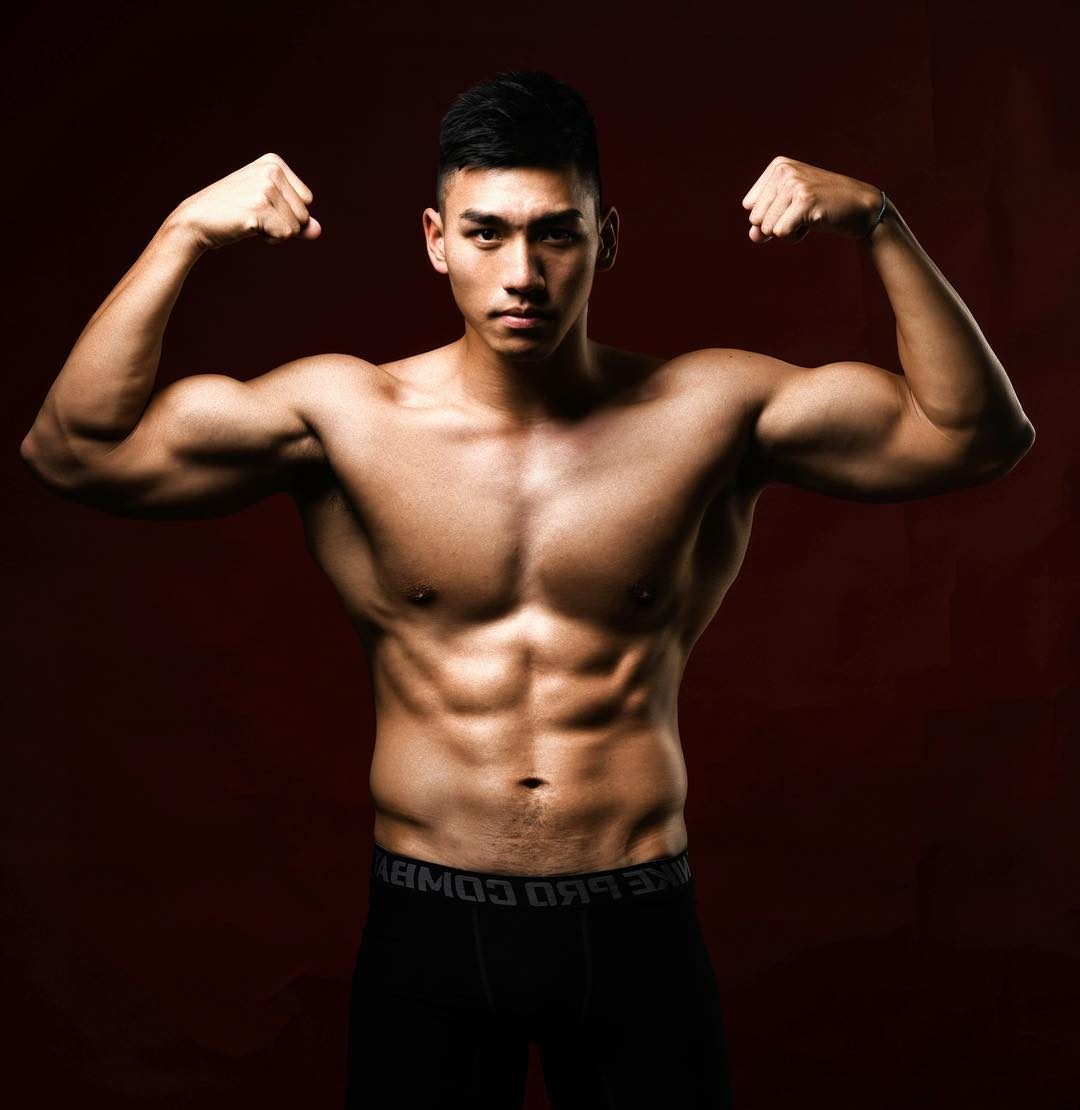187cm 皮划艇猛男赛场湿身照流出！这肌肉线条谁看了不迷糊