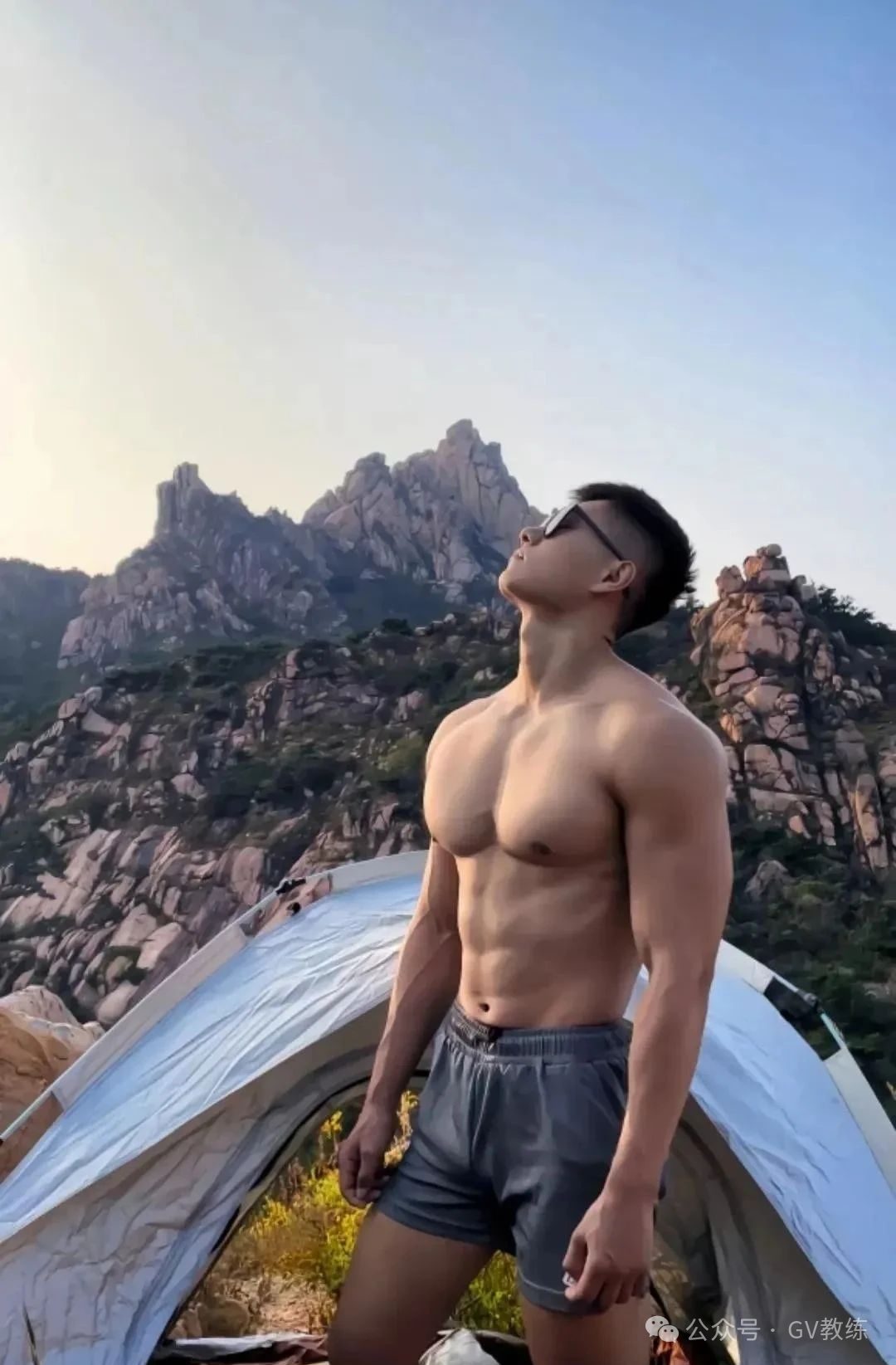 185cm 山东健身教练狠狠帅到 G 点！