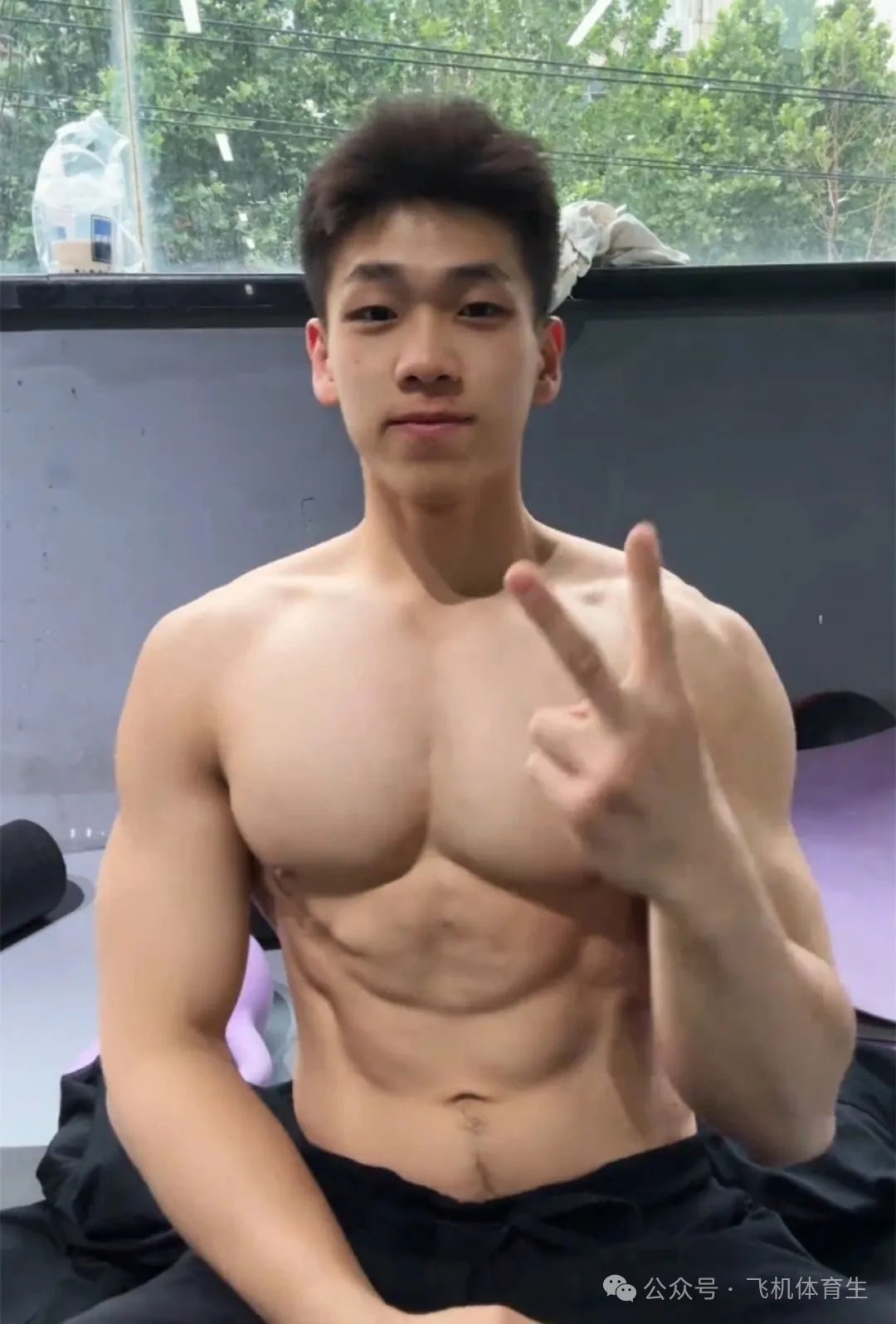 中国版宏翔：网红双人解读
