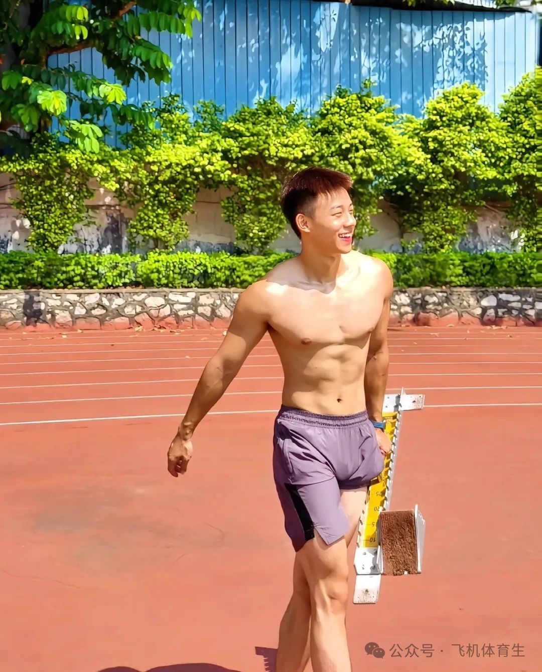 抖音体育生 14.9W 粉，竟然也被采访上推特！