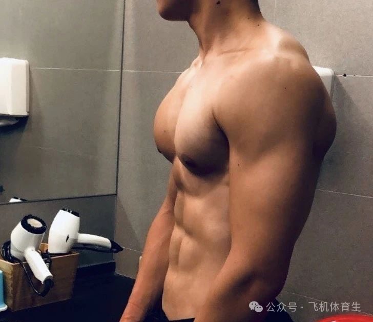 抖音体育生 14.9W 粉，竟然也被采访上推特！